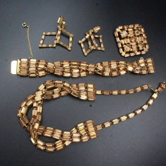 WEISS HIGH END DESIGNER BROWN TOPAZ RHINESTONES EMERALD CUT PARURE SET - Picture 6 of 7